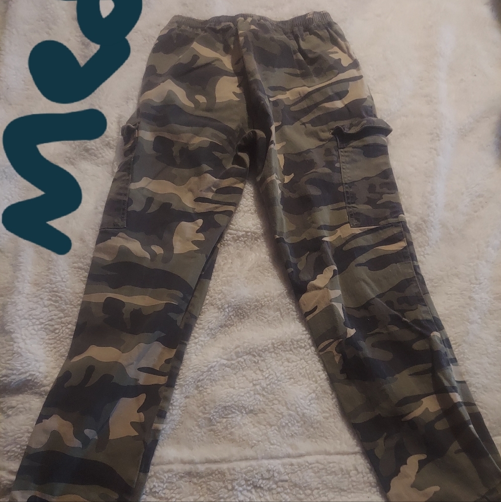 Camo pants